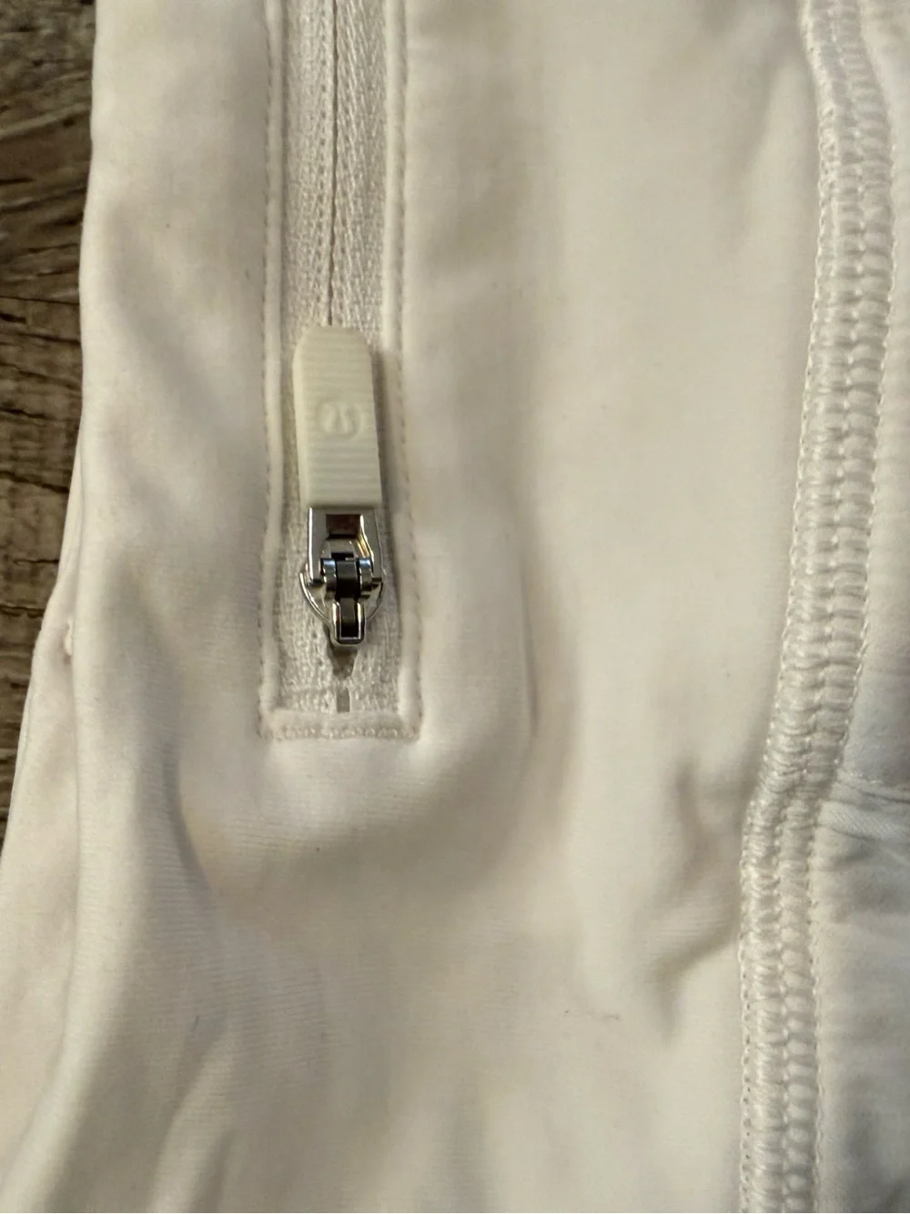 lululemon athletica lightweight four